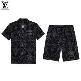 Picture of LV Shirt Pant Suits _SKULVM-3XL25mr2723153